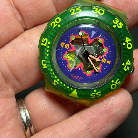 1993 Skeleton Swiss Made Swatch Scuba 200 Watch Green & Blue No Band Working - Picture 4 of 6